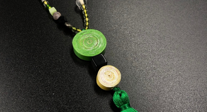 Green and Yellow quilled necklace / Yeşil ve sarı kolye